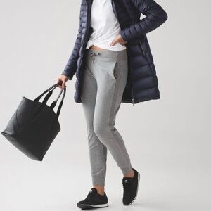 Lululemon grey joggers sz 10